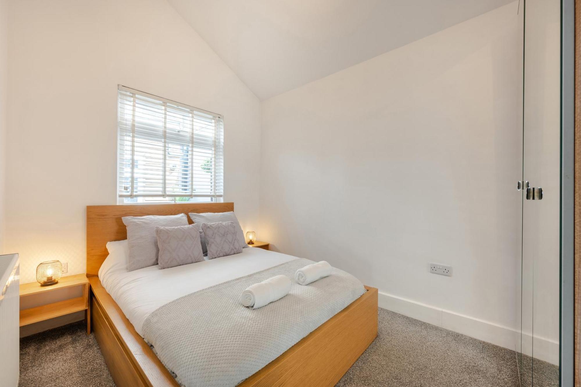 Stylish Two Bedroom Apartment By Central London With Garden Dış mekan fotoğraf