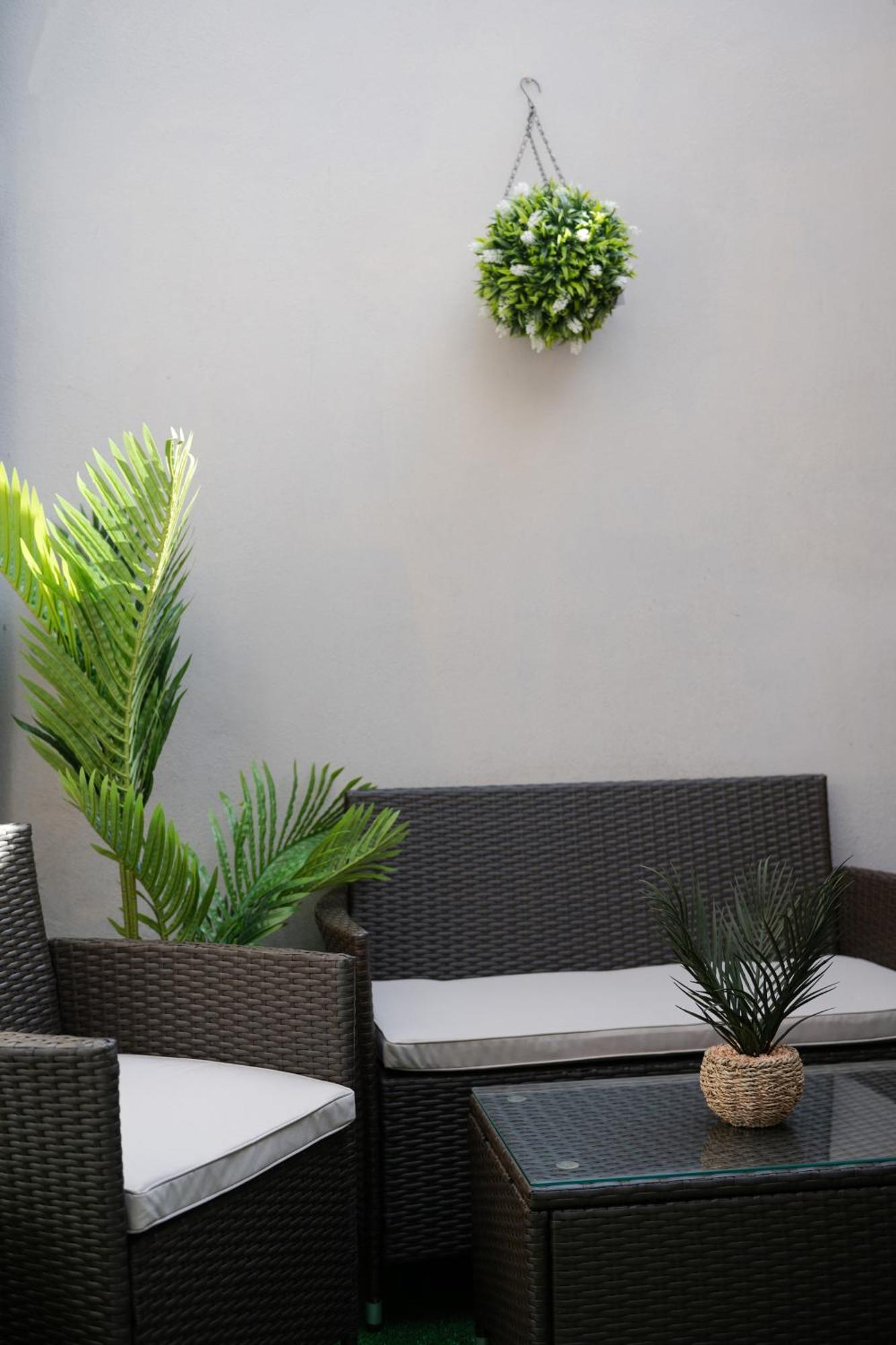 Stylish Two Bedroom Apartment By Central London With Garden Dış mekan fotoğraf
